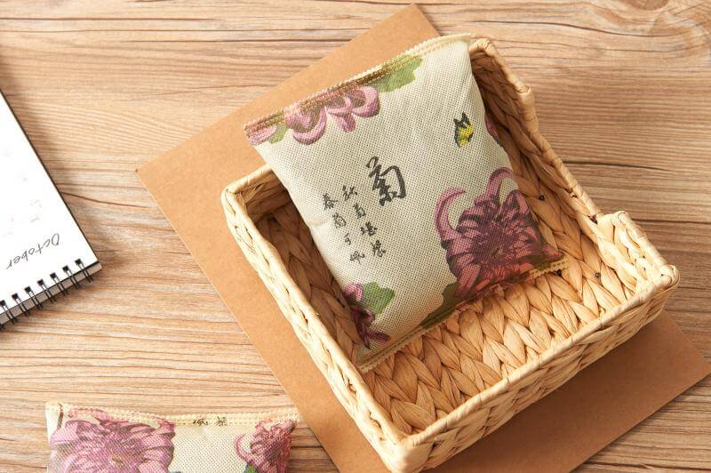 新衣柜味道刺鼻？教你如何快速除甲醛-图3